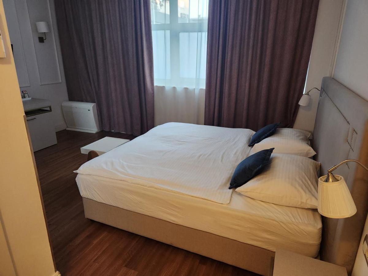Apartman Delux Centar Apartment Split Bagian luar foto